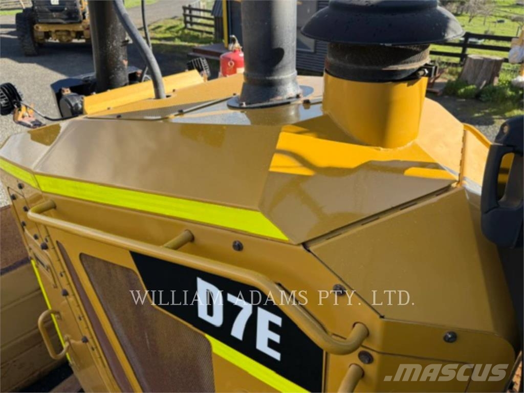 CAT D7E Buldožeri guseničari