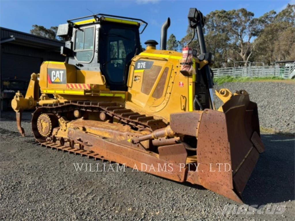 CAT D7E Buldožeri guseničari
