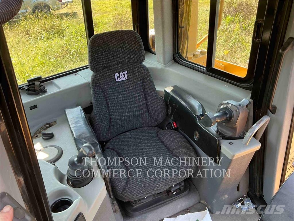CAT D7RII Buldožerji goseničarji