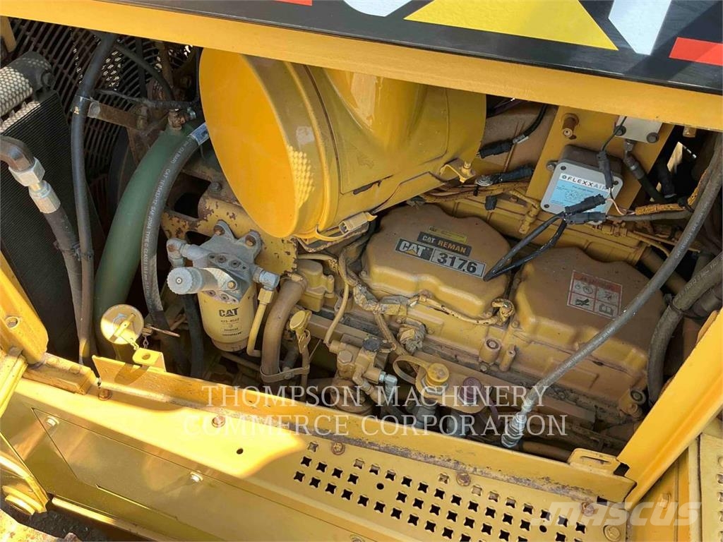 CAT D7RII Buldožerji goseničarji