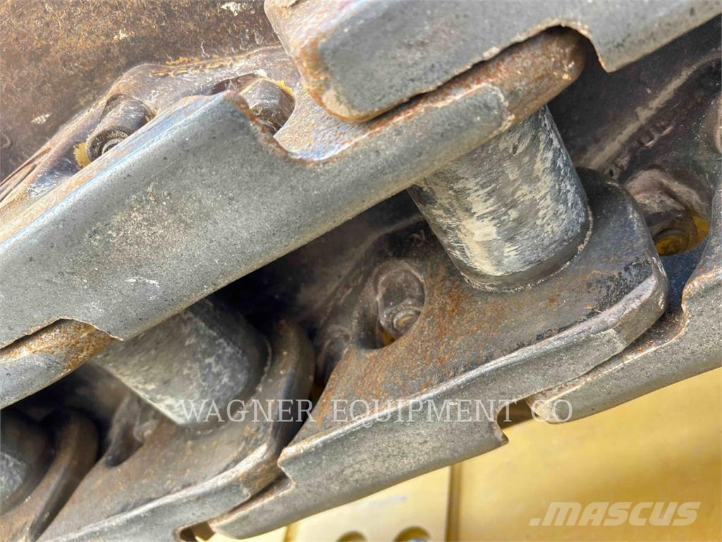 CAT D8 Buldožeri gusjeničari