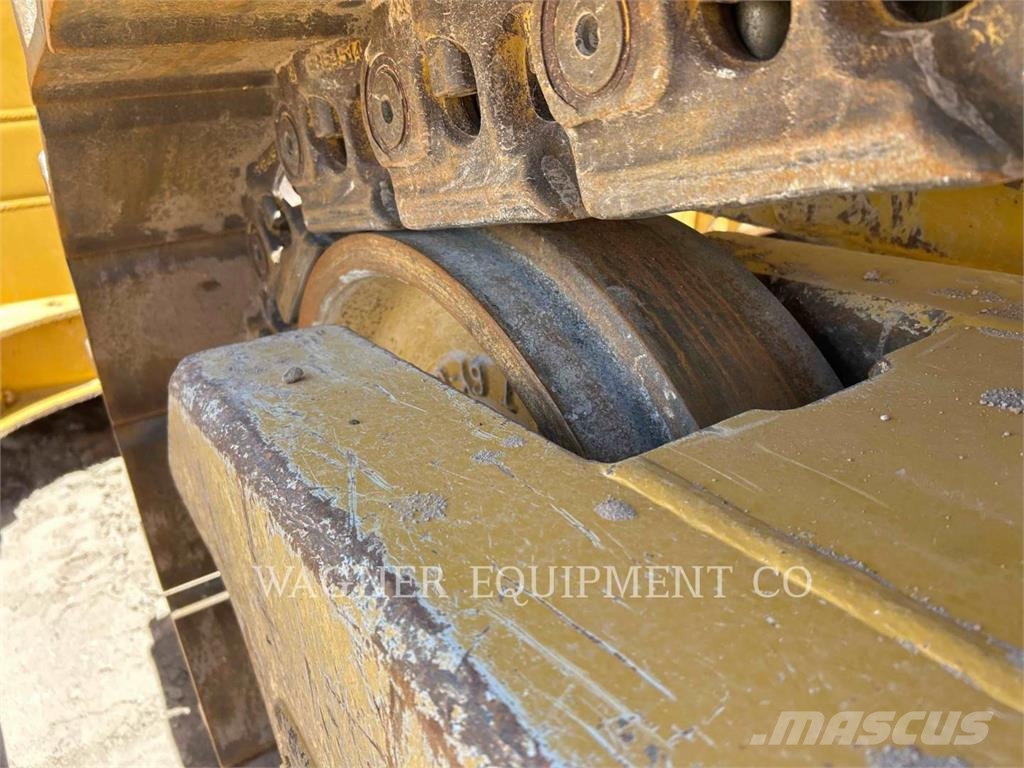 CAT D8 Buldožeri gusjeničari