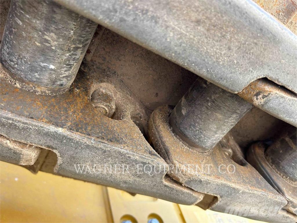 CAT D8 Buldožeri gusjeničari