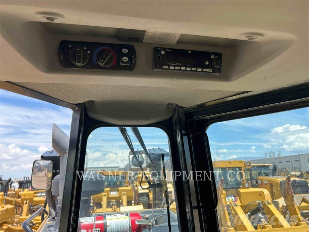 CAT D8 Buldožeri gusjeničari