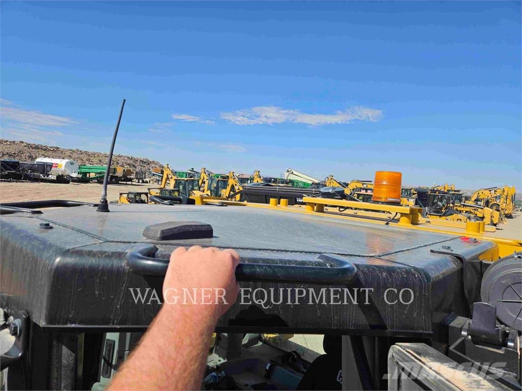 CAT D8 Crawler dozers