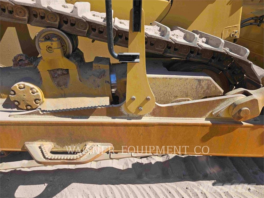 CAT D8 Crawler dozers