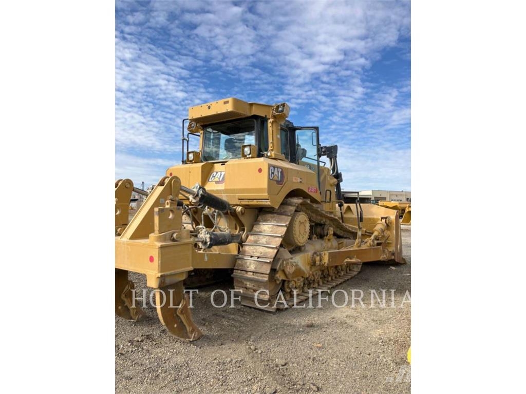 CAT D8 Bulldozer