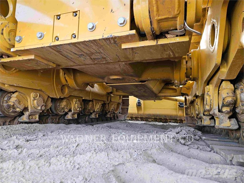 CAT D8 Crawler dozers