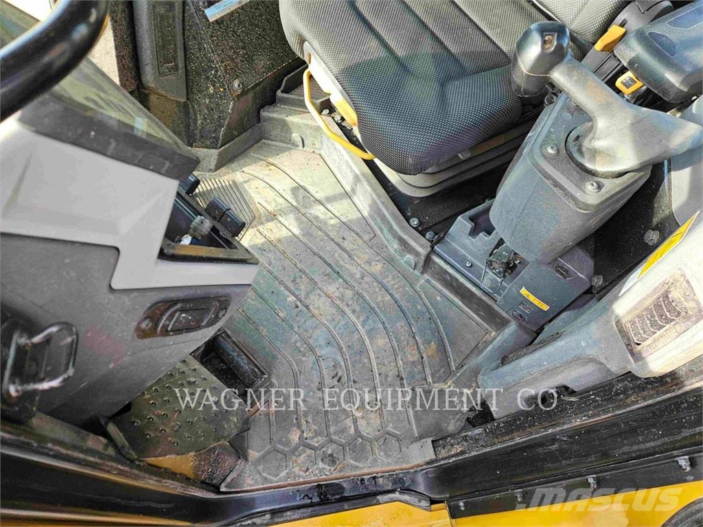 CAT D8 Crawler dozers