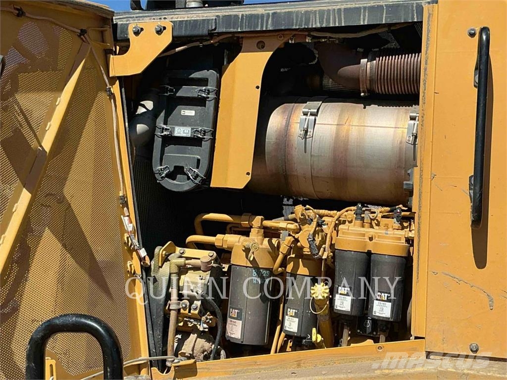 CAT D8 Crawler dozers