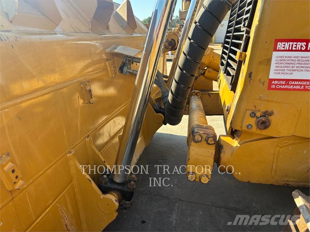 CAT D8 Bulldozer på larvebånd