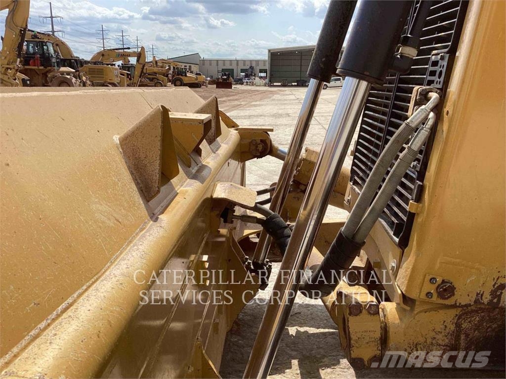 CAT D8-21 Buldooserid