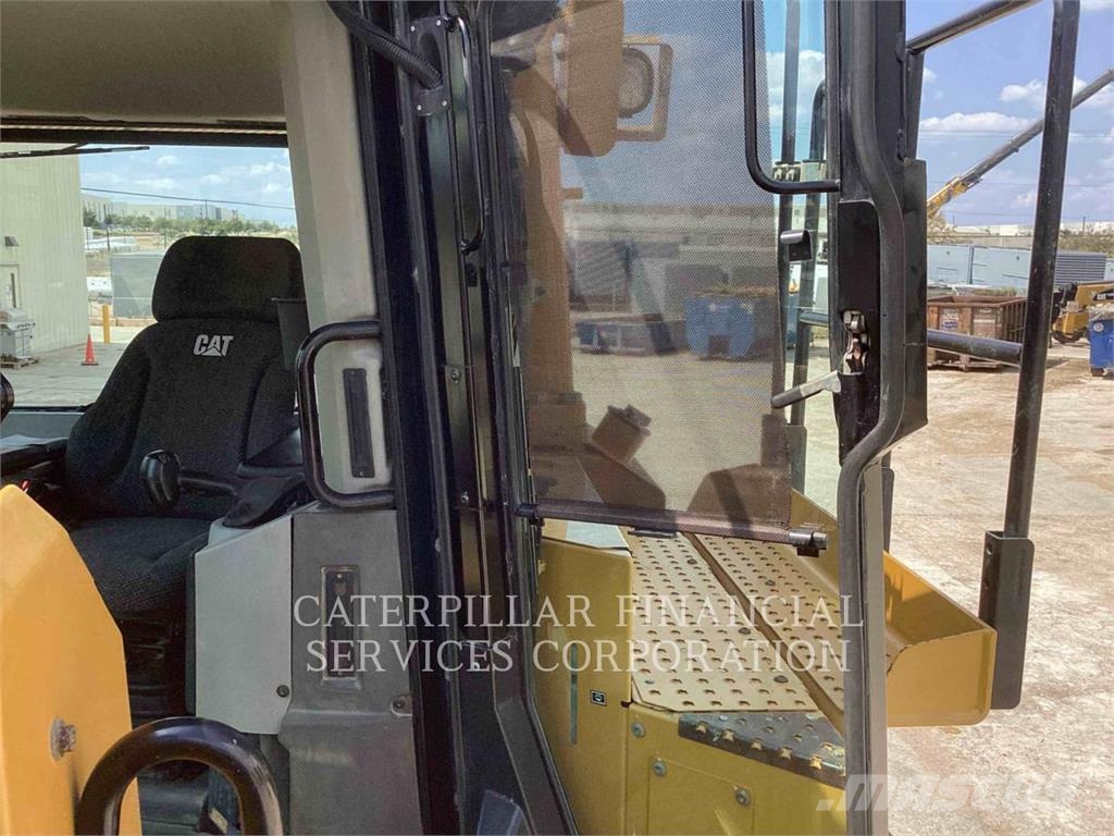 CAT D8-21 Buldooserid