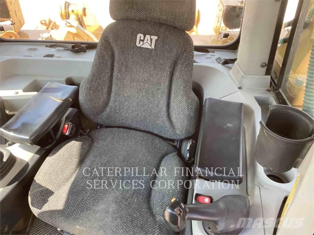 CAT D8-21 Buldooserid