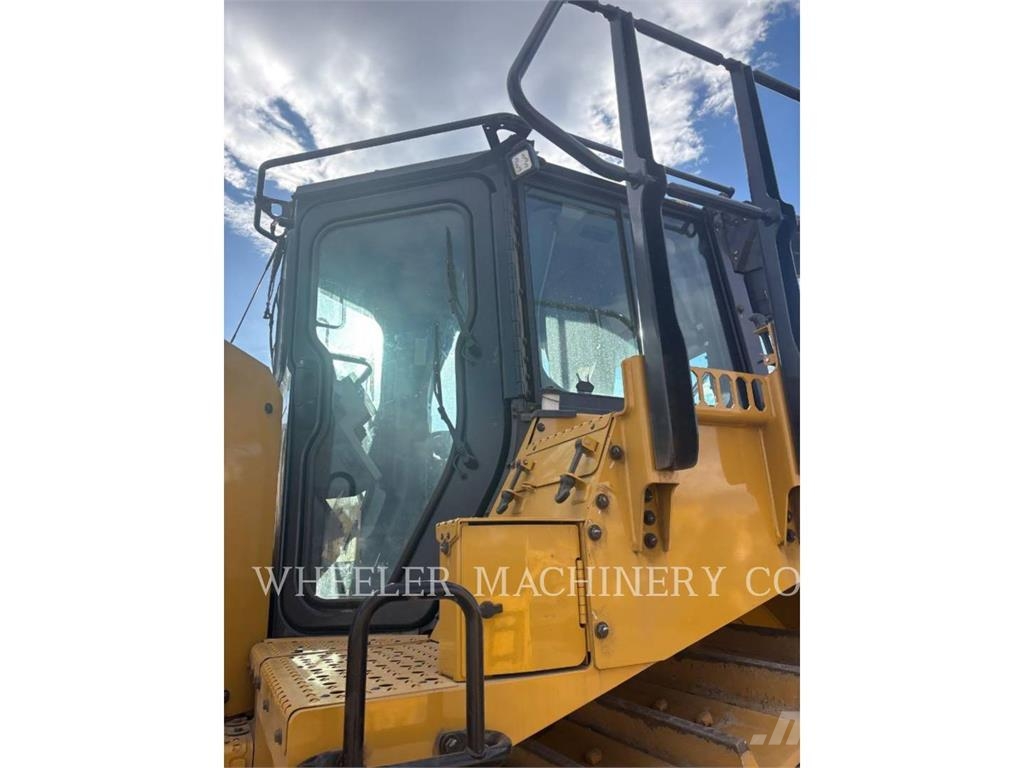 CAT D8 SU 3D Pásové dozéry