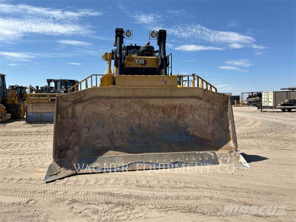 CAT D821 Kāpurķēžu buldozeri