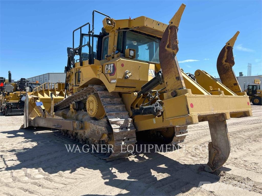 CAT D821 Kāpurķēžu buldozeri