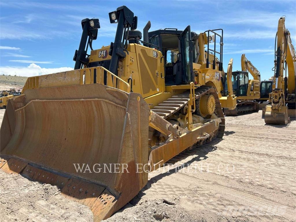 CAT D821 Kāpurķēžu buldozeri