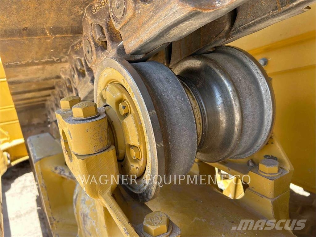 CAT D821 Kāpurķēžu buldozeri