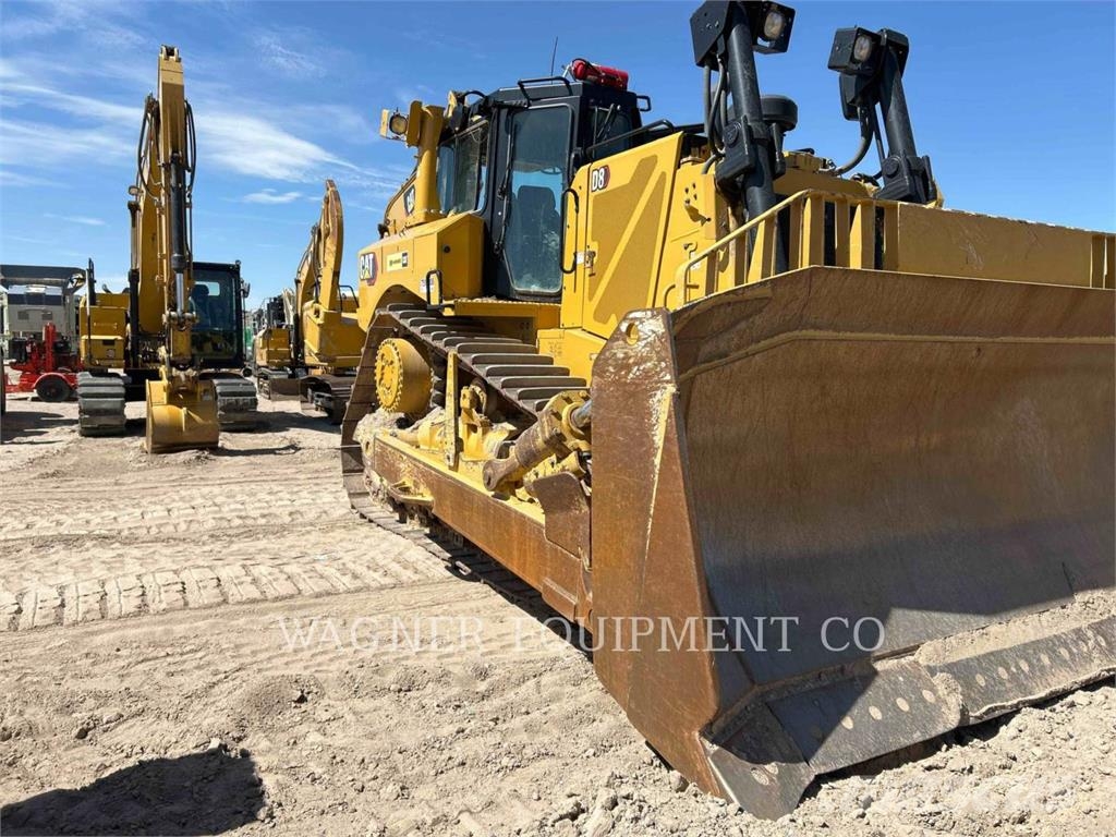 CAT D821 Kāpurķēžu buldozeri