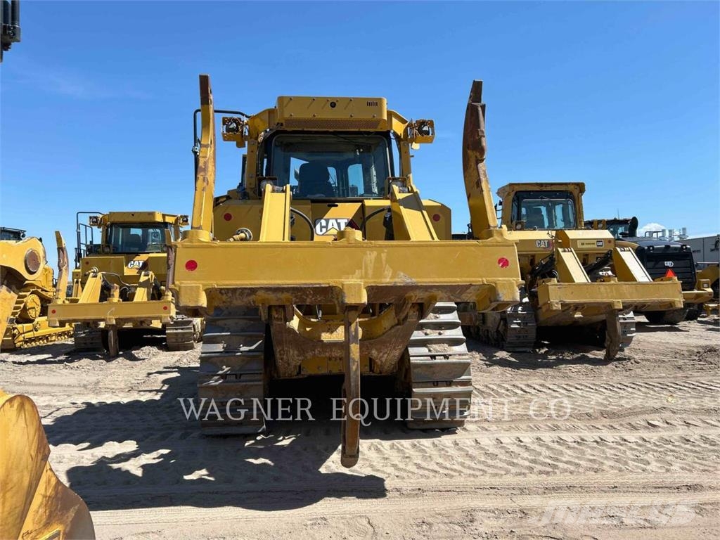 CAT D821 Kāpurķēžu buldozeri