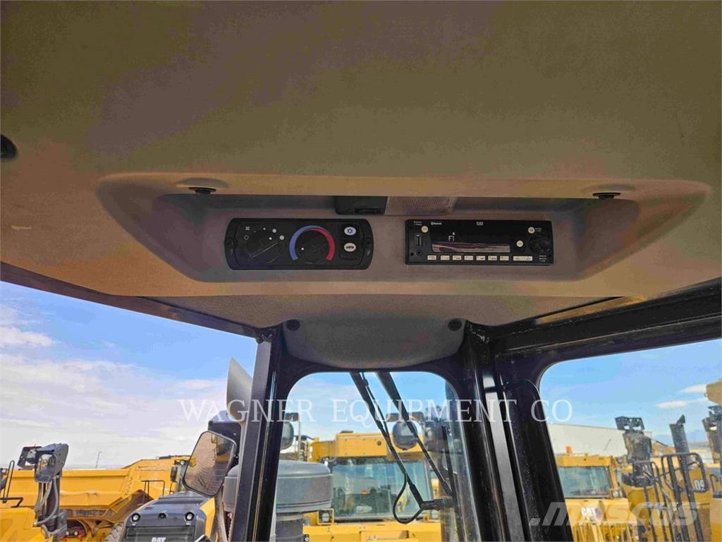 CAT D821 Bulldozer