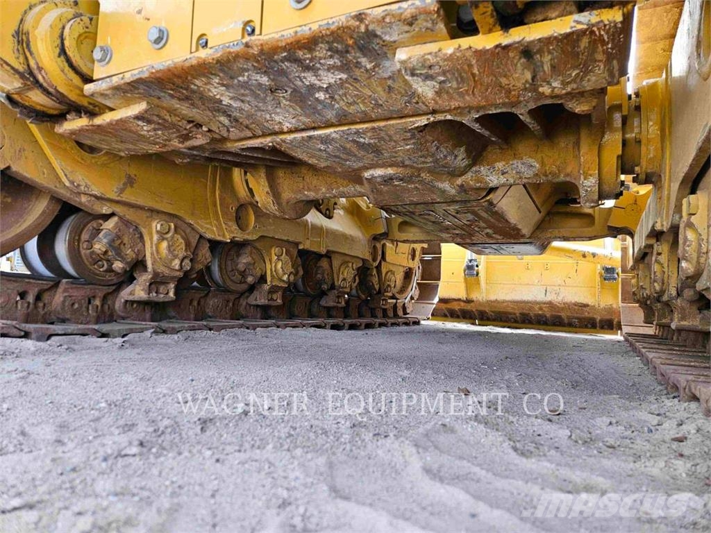 CAT D821 Bulldozer