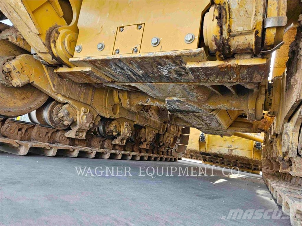 CAT D821 Bulldozer