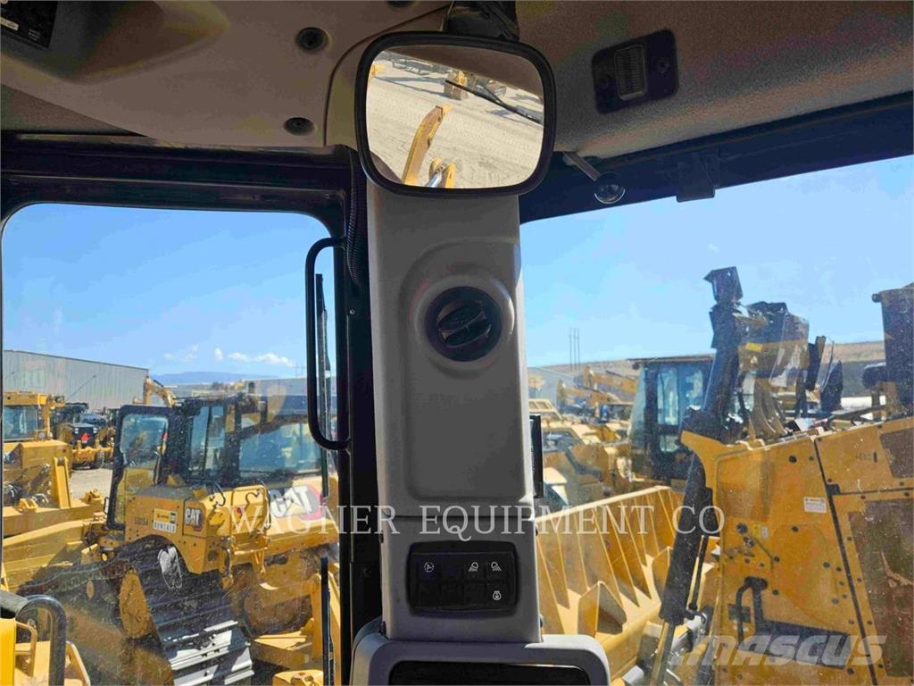 CAT D821 Bulldozer