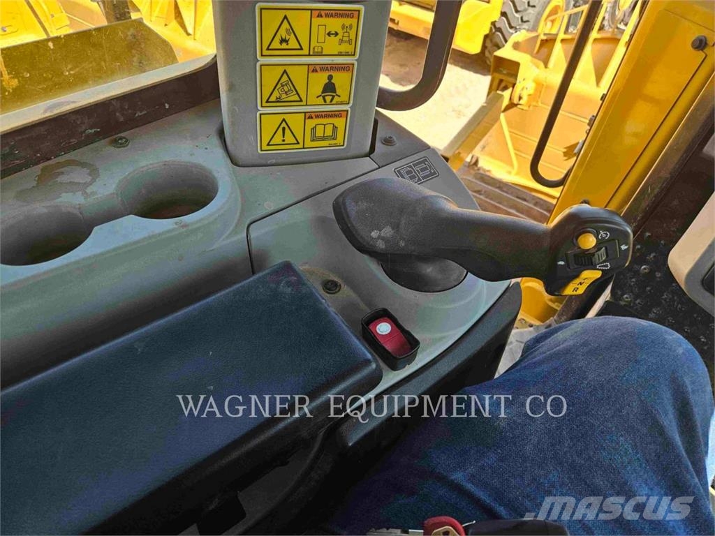CAT D821 Bulldozer