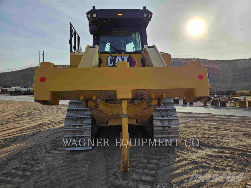 CAT D822 Kāpurķēžu buldozeri