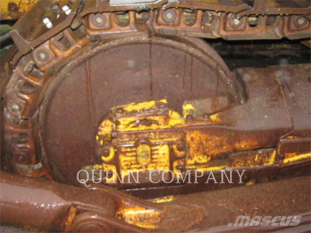 CAT D8H Bulldozer