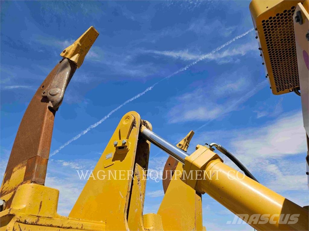 CAT D8T Crawler dozers