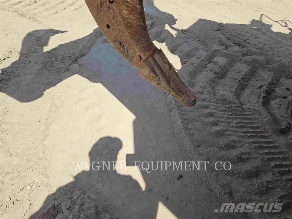 CAT D8T Crawler dozers