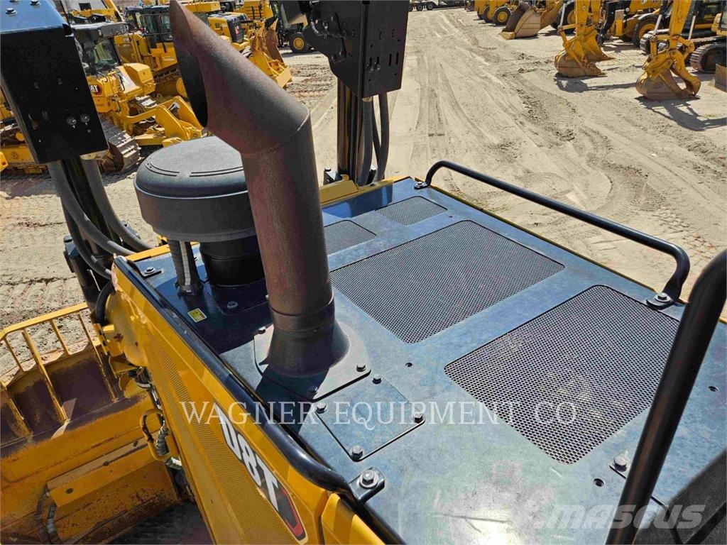 CAT D8T Crawler dozers