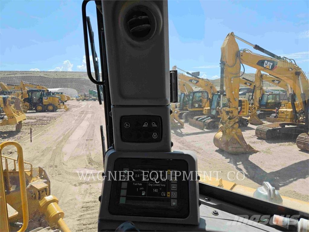 CAT D8T Crawler dozers