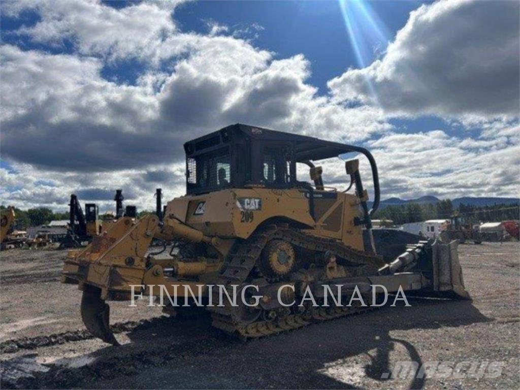 CAT D8T Buldozer sobre oruga