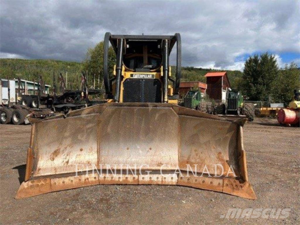 CAT D8T Buldozer sobre oruga