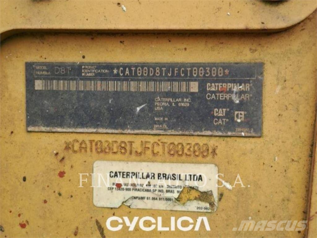 CAT D8T Telaketjupuskutraktorit