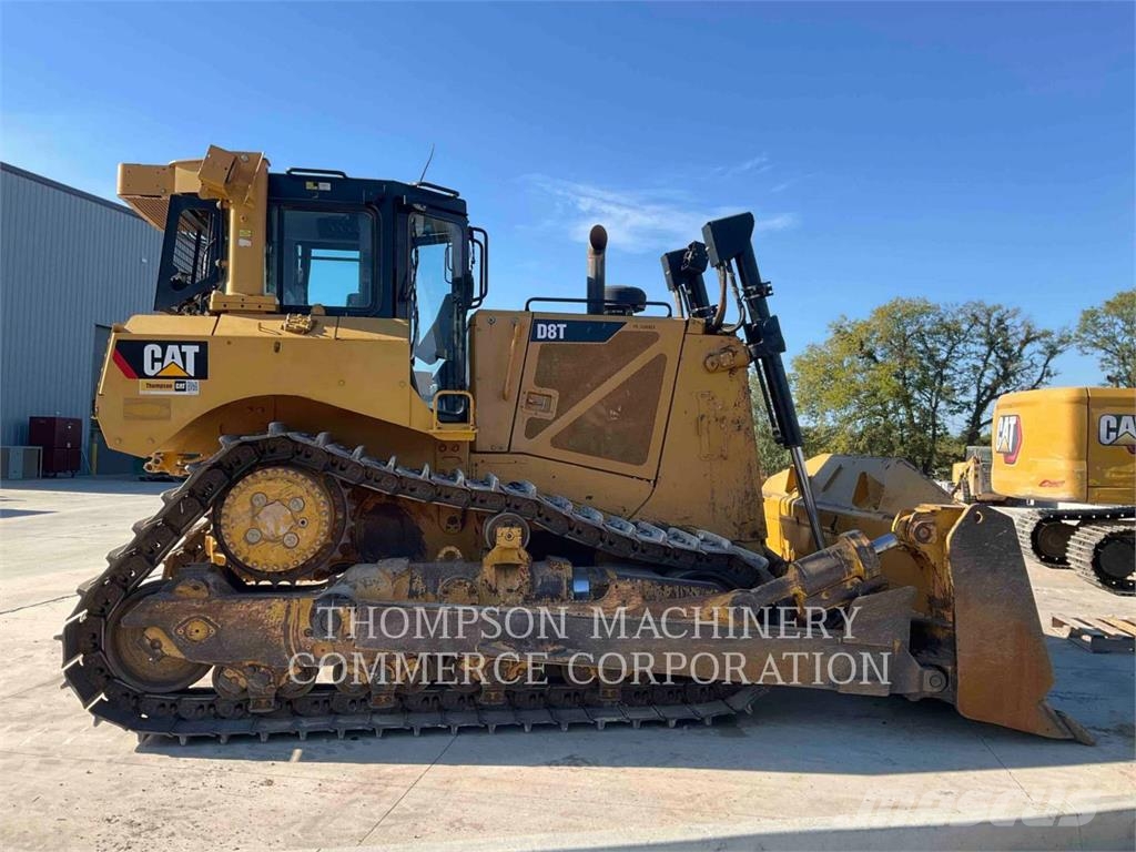CAT D8T Kāpurķēžu buldozeri