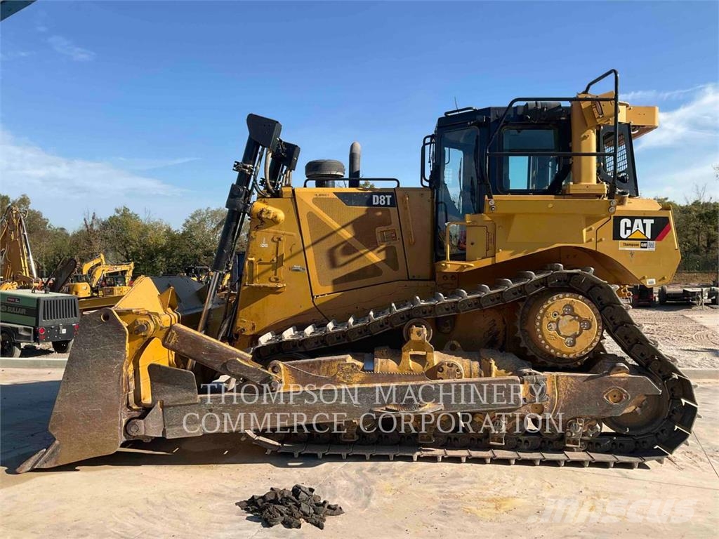 CAT D8T Kāpurķēžu buldozeri