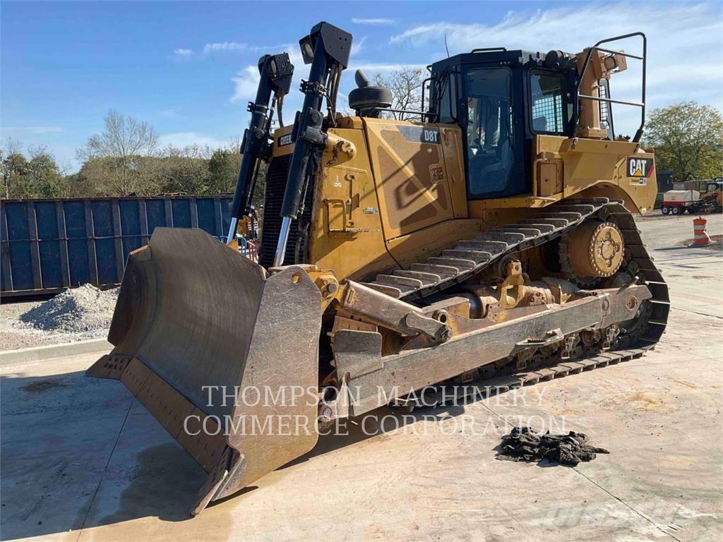 CAT D8T Kāpurķēžu buldozeri