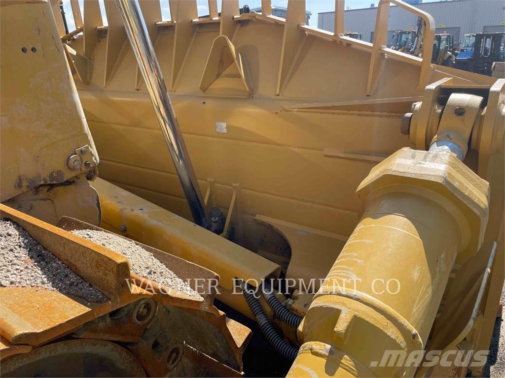 CAT D8T Crawler dozers