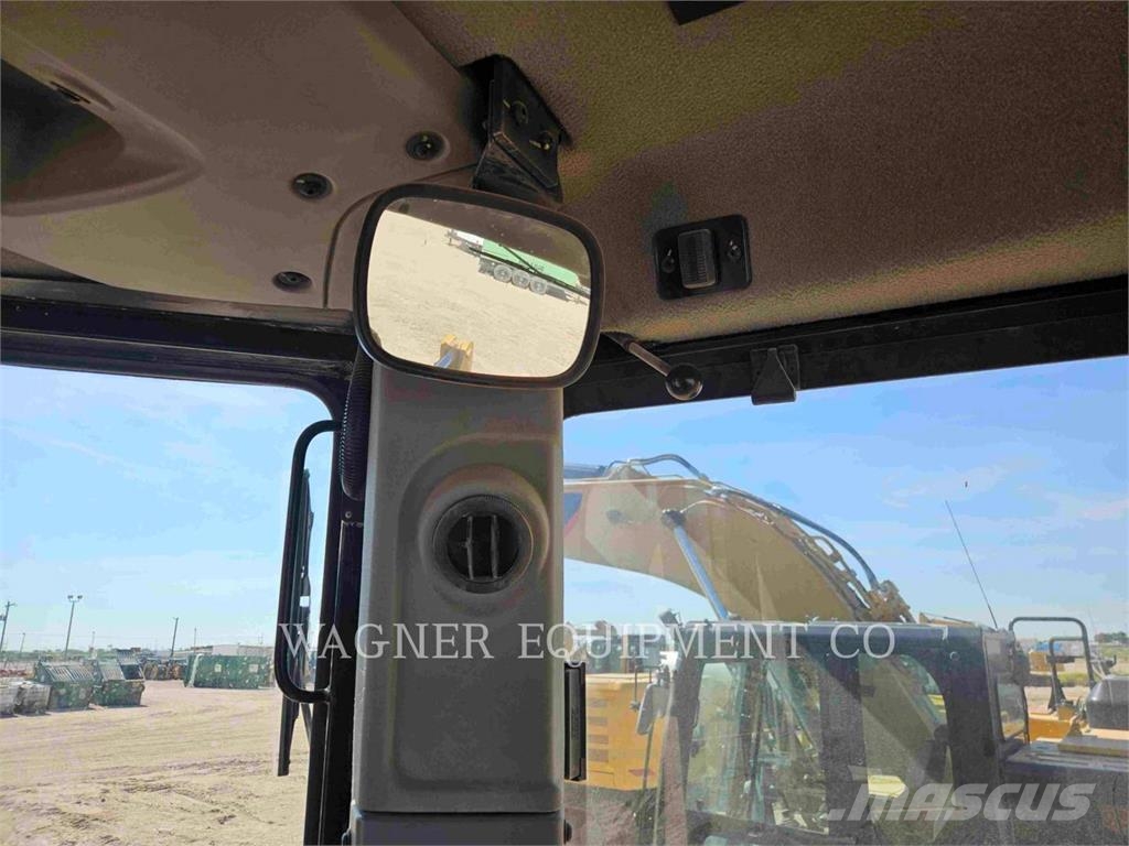 CAT D8T Crawler dozers