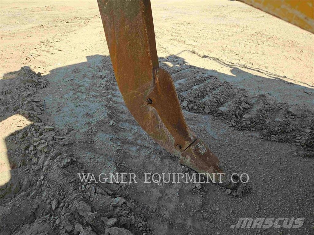 CAT D8T Crawler dozers