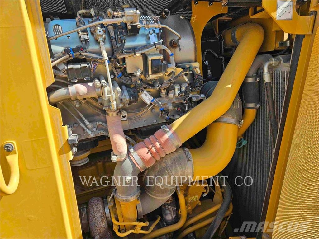 CAT D8T Crawler dozers