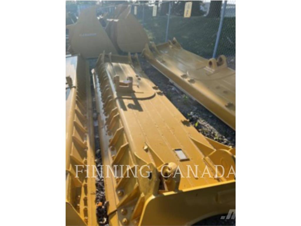 CAT D8T-DB-8A Lame