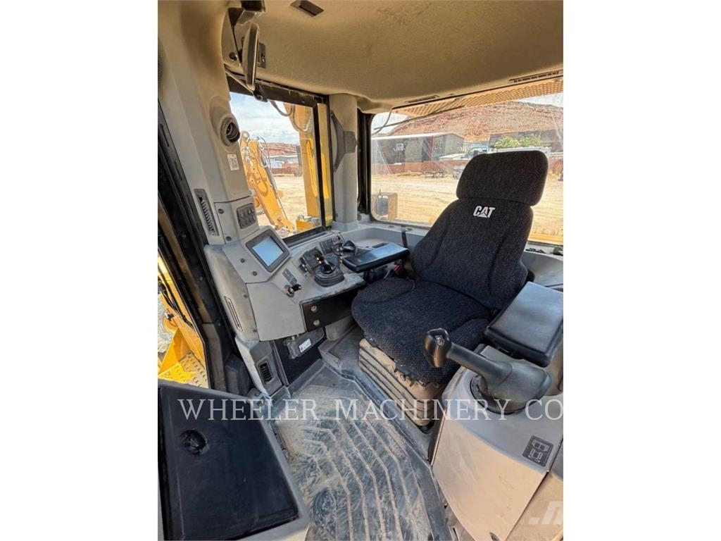 CAT D8T SU EW Pásové dozéry