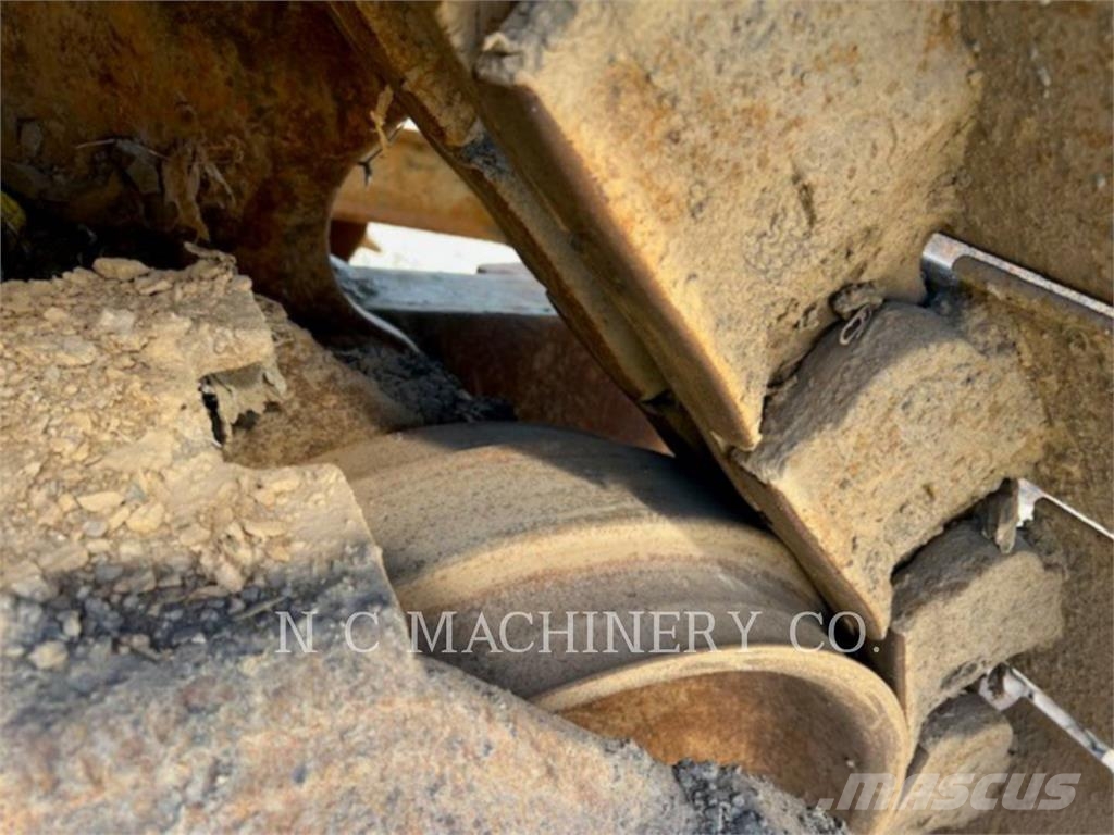 CAT D8T WH Самосвал