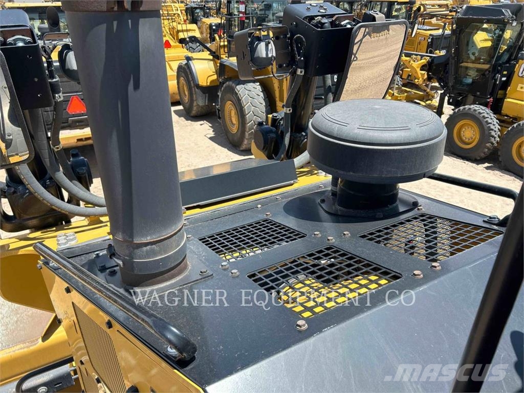 CAT D9 Crawler dozers